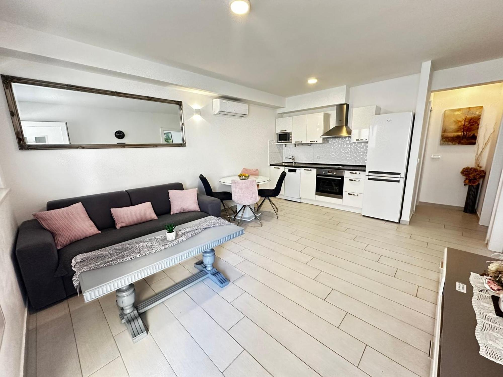 Apartments Danica 프로마이나 외부 사진